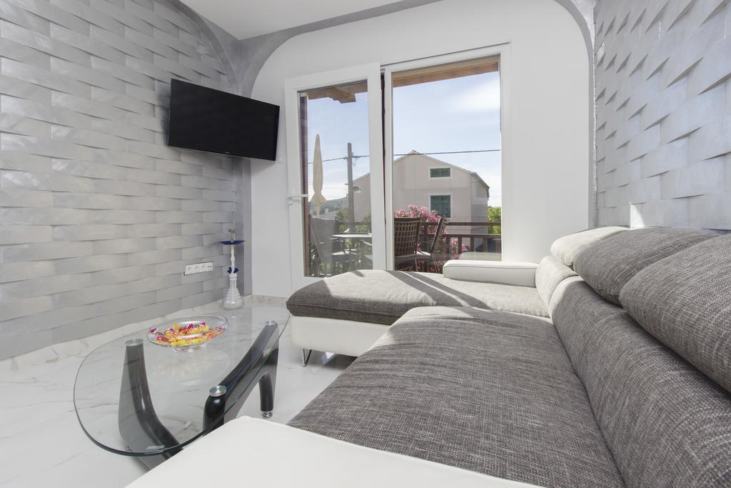 Apartments Maky & Dino Водице Екстер'єр фото